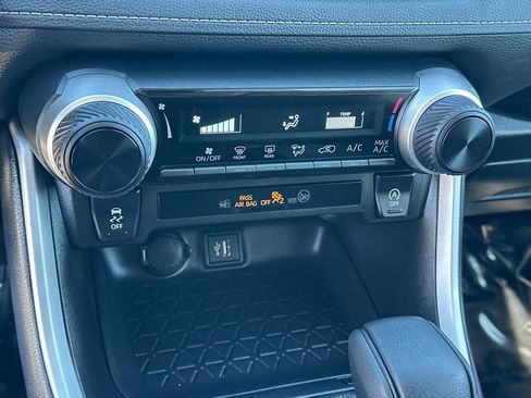 Certified 2025 Toyota RAV4 LE image 25