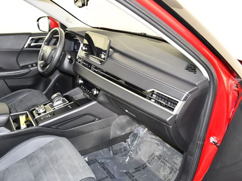 Used 2025 Mitsubishi Outlander SE AWD/4WD image 40