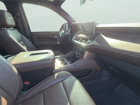 Used 2021 Chevrolet Suburban High Country image 18