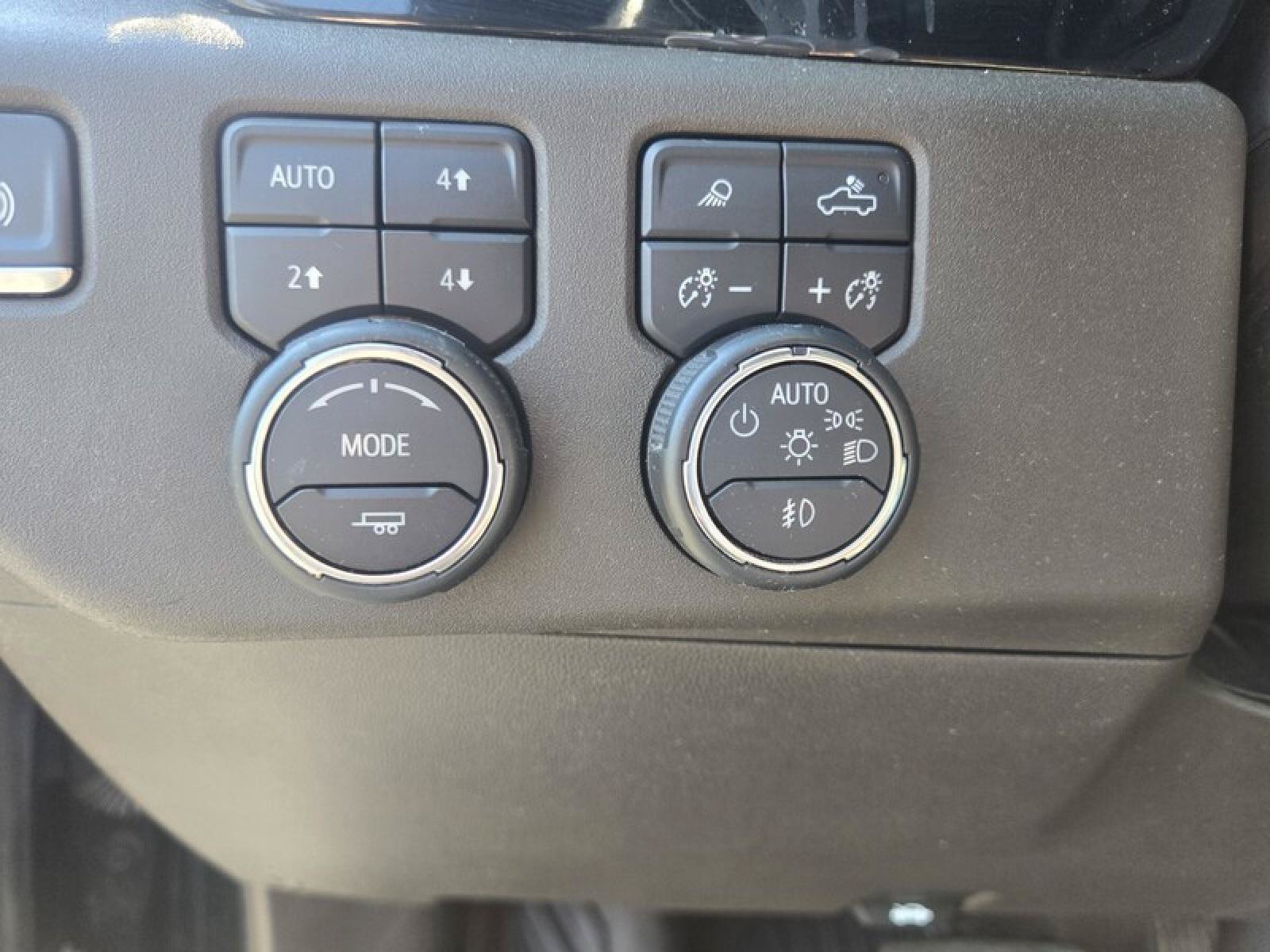Used 2024 Chevrolet Silverado 1500 LTZ AWD/4WD image 13