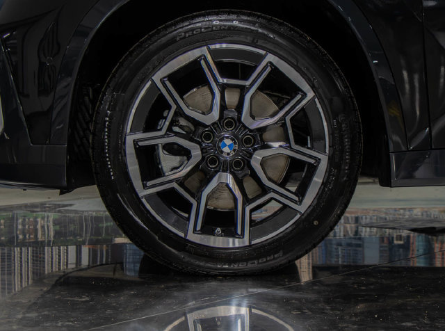 Used 2027 BMW X1 xDrive28i AWD/4WD image 6