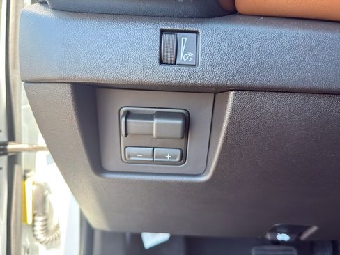 New 2026 GMC Canyon AT4 w/ Technology Plus Package AWD/4WD image 19