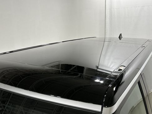 Used 2024 Rivian R1S Adventure AWD/4WD image 13