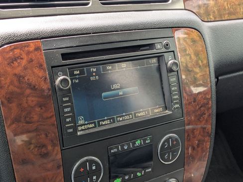Used 2007 Chevrolet Tahoe LTZ w/ LTZ Preferred Equipment Group AWD/4WD image 23