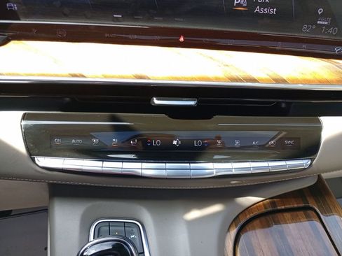 Used 2024 Cadillac Escalade ESV Sport Platinum image 33