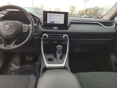 Used 2024 Toyota RAV4 XLE image 18