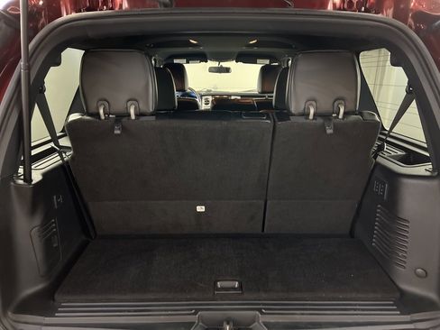 Used 2015 Ford Expedition Limited image 32