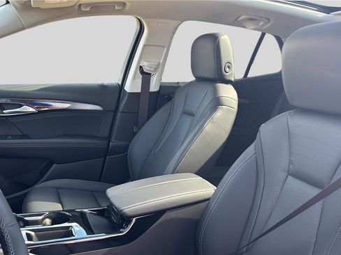 New 2026 Buick Envision Preferred image 17