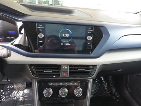 Used 2023 Volkswagen Taos SE w/ Panoramic Sunroof Package AWD/4WD image 28