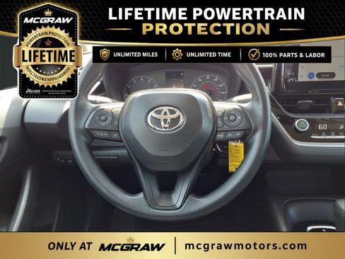 Used 2025 Toyota Corolla LE FWD image 17
