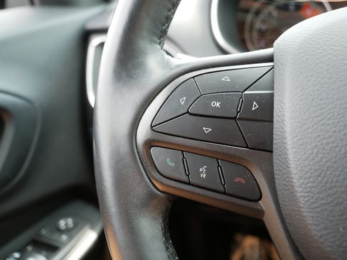 Used 2019 Jeep Cherokee Trailhawk w/ Cold Weather Group AWD/4WD image 24
