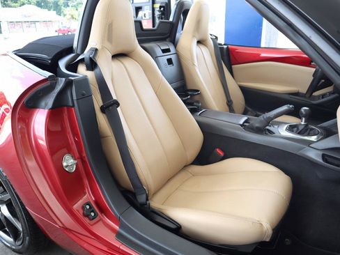 Used 2016 MAZDA MX-5 Miata Grand Touring RWD image 20