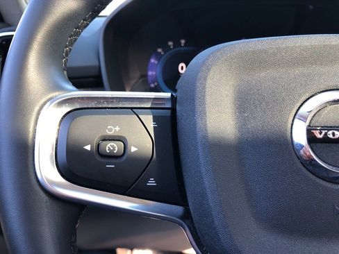 Used 2023 Volvo XC40 B5 Ultimate w/ Protection Package Premier image 22