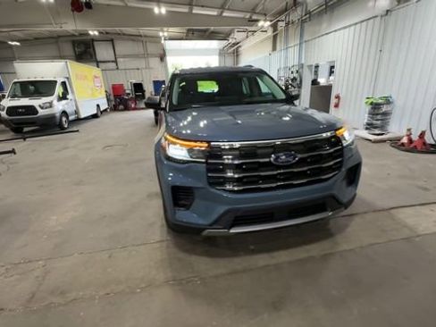 New 2026 Ford Explorer Active AWD/4WD image 3