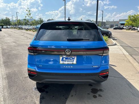 New 2025 Volkswagen Taos SE image 4