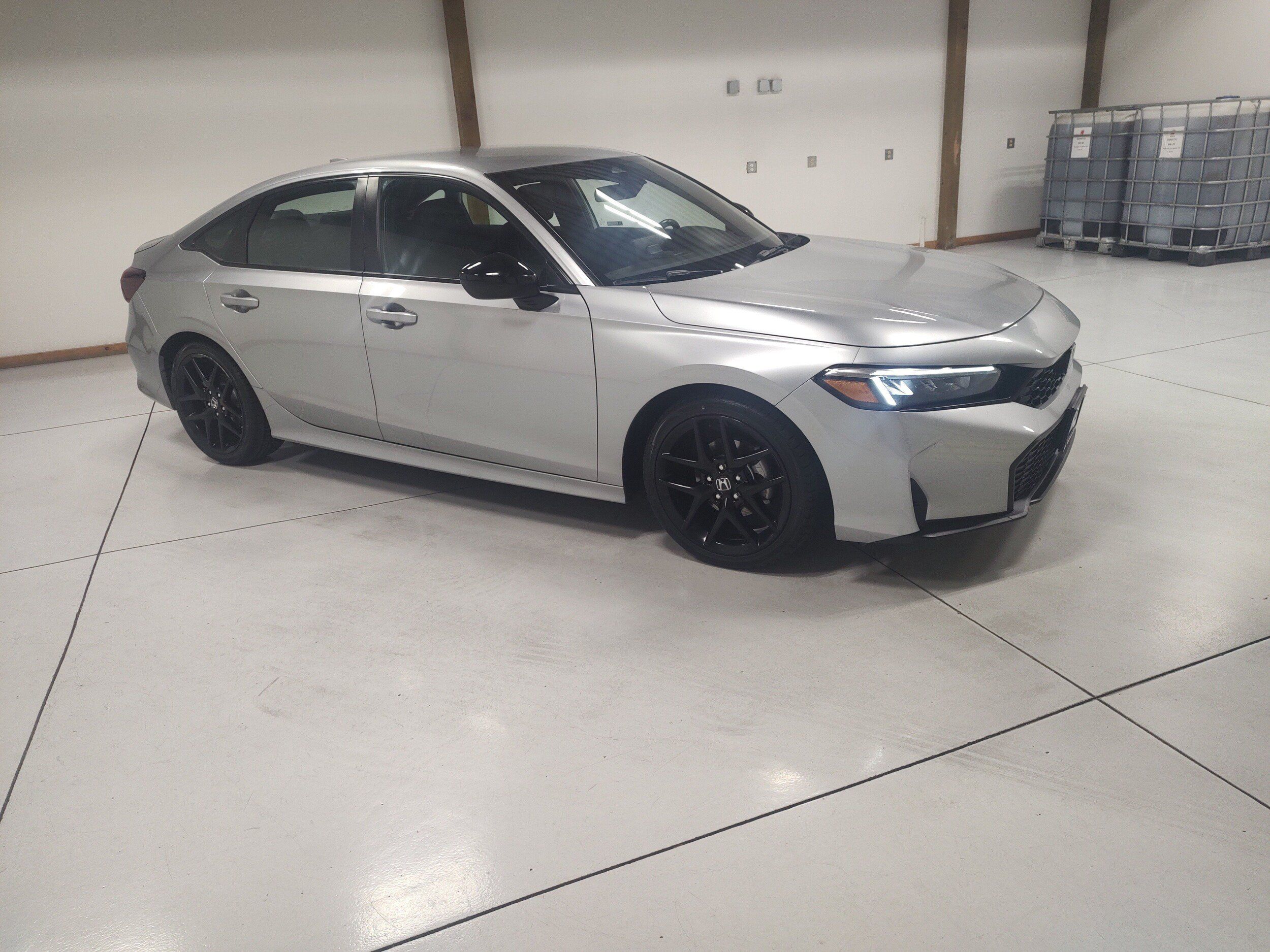 Used 2025 Honda Civic Sport image 2