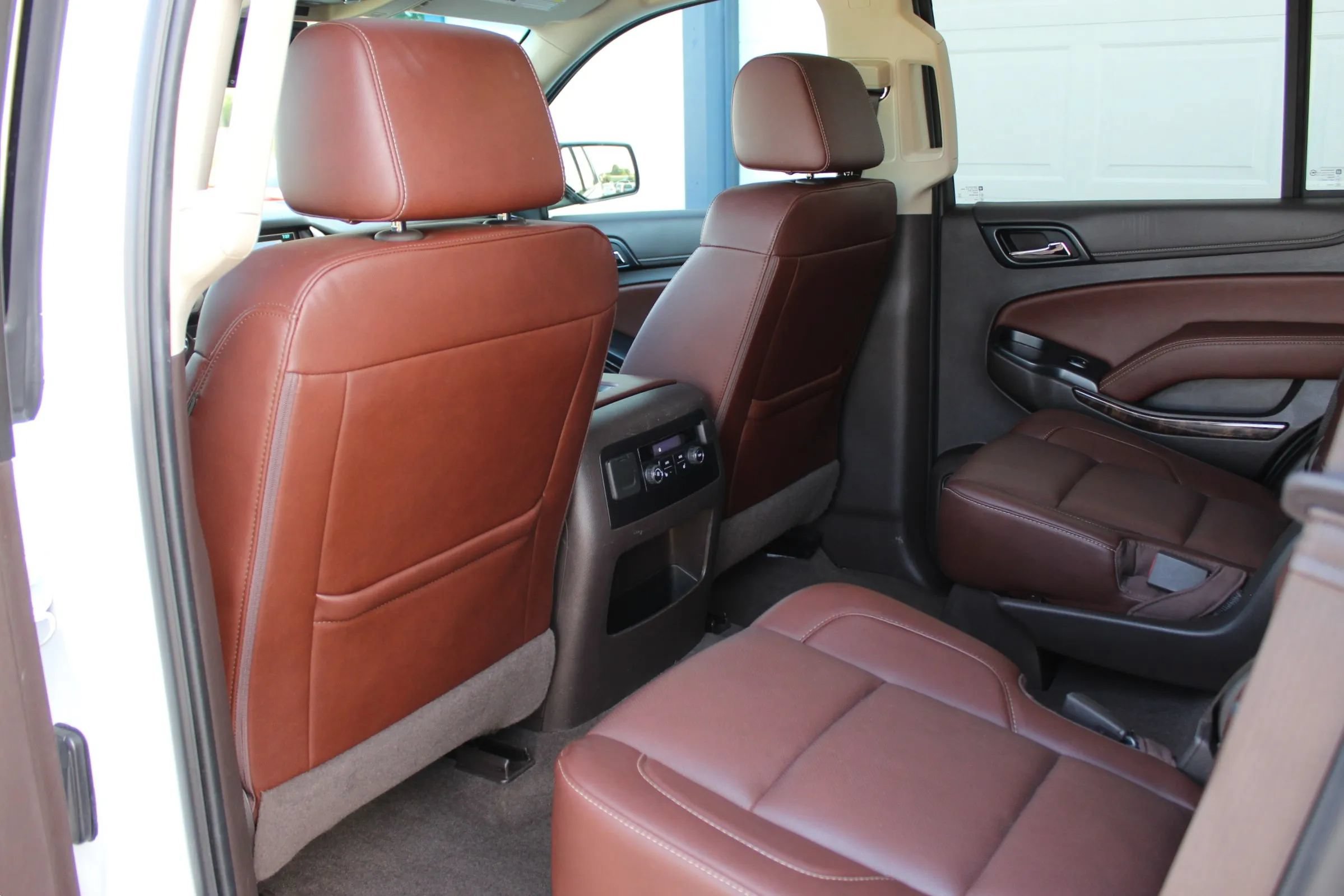 Used 2018 Chevrolet Tahoe Premier w/ RST 6.2L Performance Edition AWD/4WD image 23
