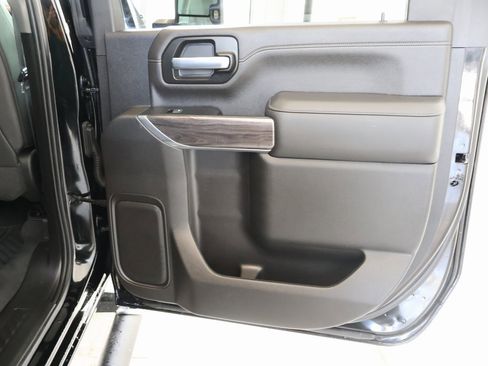 Used 2022 Chevrolet Silverado 3500 LTZ w/ LTZ Plus Package image 41