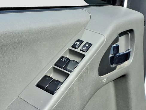 Used 2019 Nissan Frontier SV AWD/4WD image 9