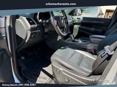 Used 2018 Jeep Grand Cherokee Limited AWD/4WD image 12