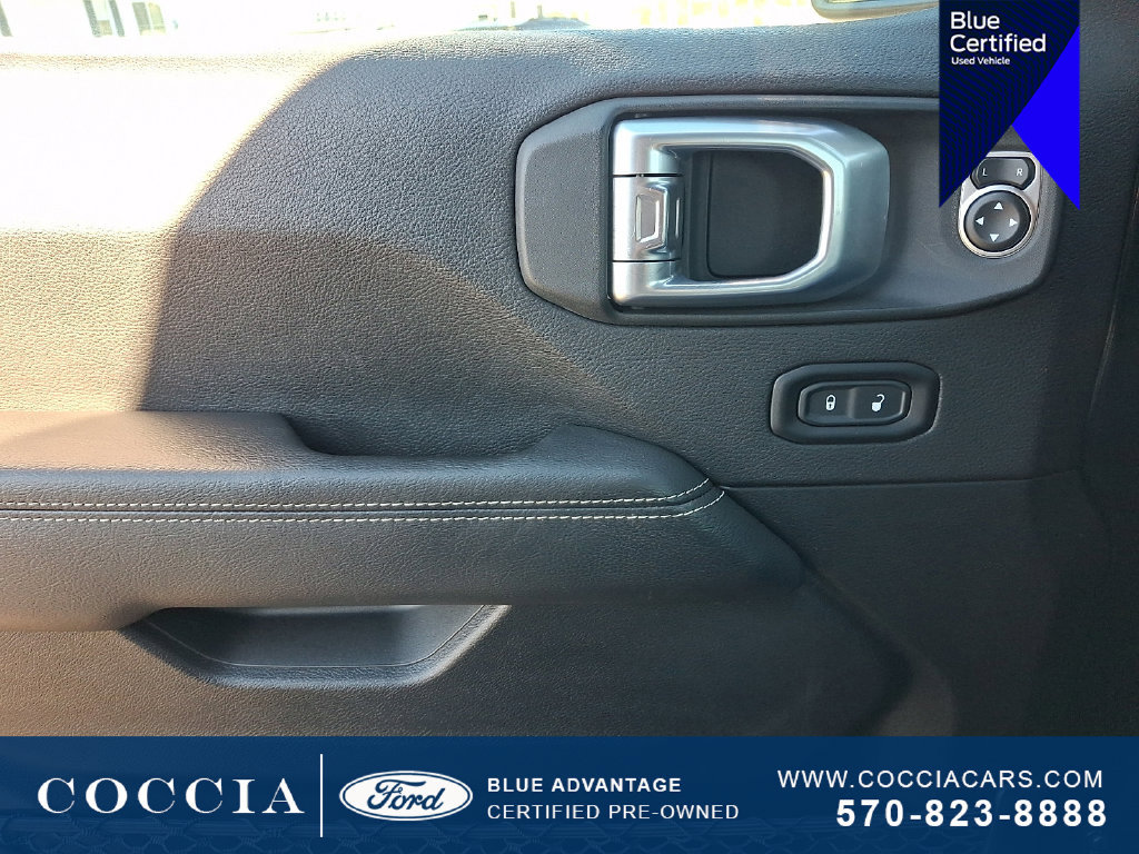 Used 2020 Jeep Wrangler Unlimited Sahara AWD/4WD image 12