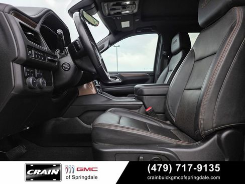 Used 2024 Chevrolet Tahoe High Country AWD/4WD image 11