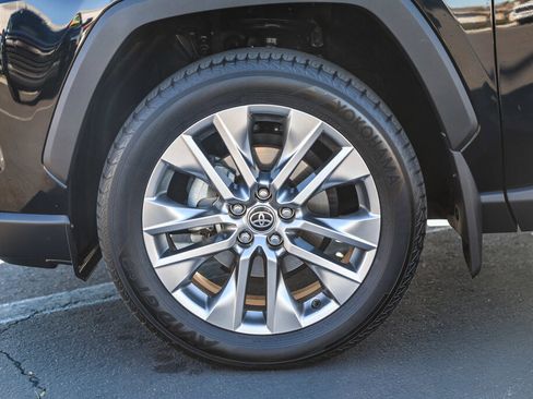 Certified 2023 Toyota RAV4 XLE Premium image 28