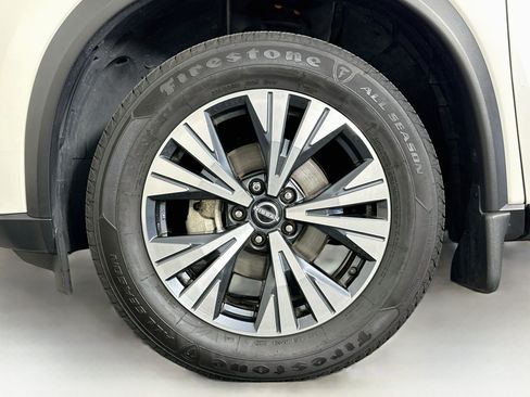Used 2023 Nissan Rogue SV FWD image 11