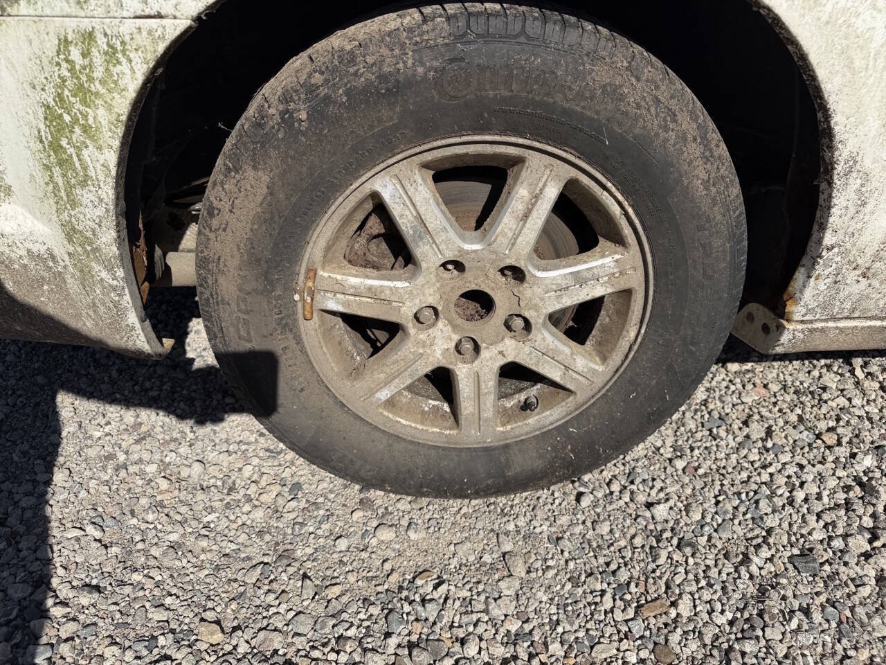 Used 2009 Chrysler Town & Country Touring FWD image 11