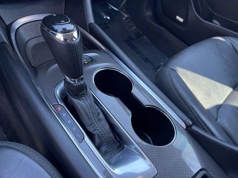 Used 2018 Chevrolet Malibu LT w/ Leather Package FWD image 22