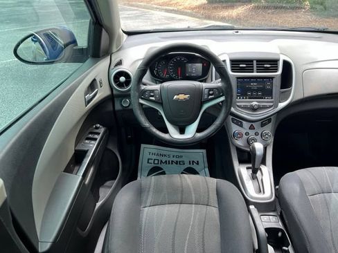 Used 2019 Chevrolet Sonic LT w/ Convenience Package FWD image 29