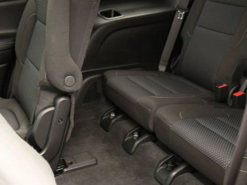 Used 2020 GMC Acadia SLE w/ Driver Convenience Package image 37