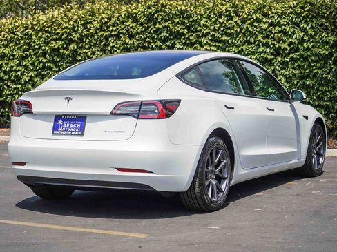 Used 2022 Tesla Model 3 Long Range AWD/4WD image 6