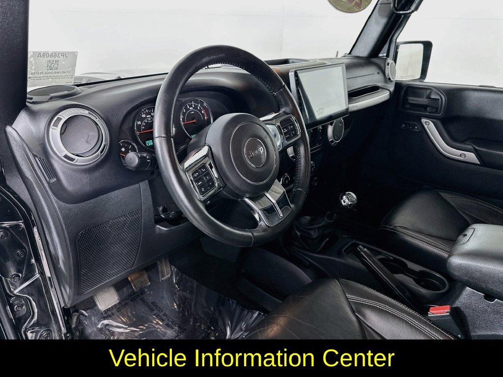 Used 2016 Jeep Wrangler Unlimited Sahara w/ Connectivity Group AWD/4WD image 14
