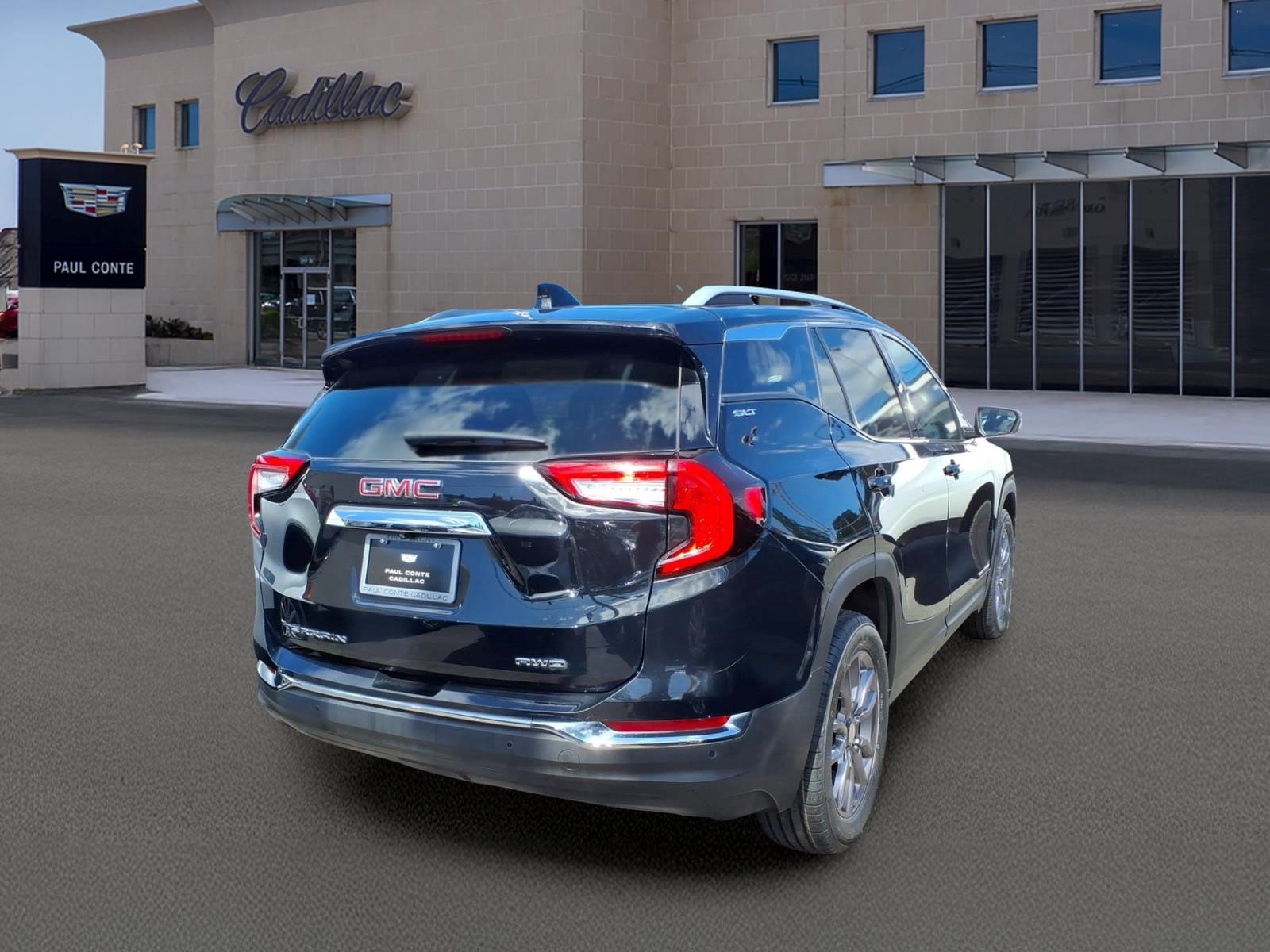 Used 2023 GMC Terrain SLT AWD/4WD image 4