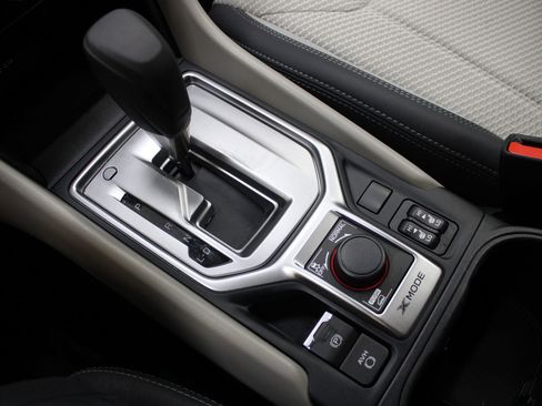 Used 2022 Subaru Forester Premium AWD/4WD image 34