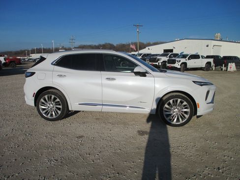 New 2026 Buick Envision Avenir image 3