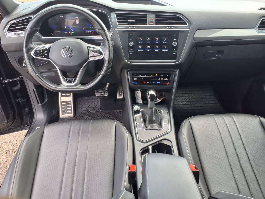 Used 2024 Volkswagen Tiguan SE R-Line FWD image 14