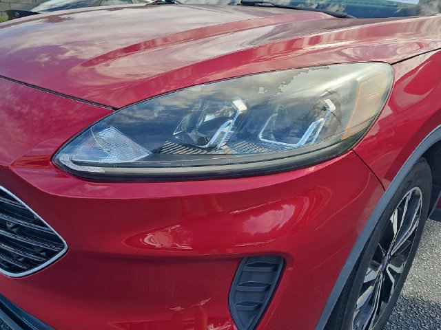 Used 2021 Ford Escape SE w/ SE Sport Appearance Package FWD image 33