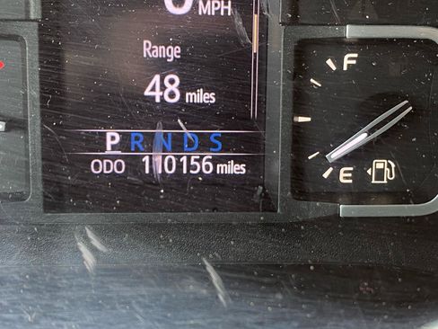 Used 2019 Toyota Tundra SR5 AWD/4WD image 12