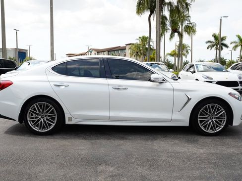 Used 2020 Genesis G70 2.0T RWD image 11