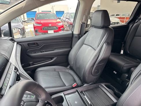 Certified 2026 Honda Odyssey EX-L image 12