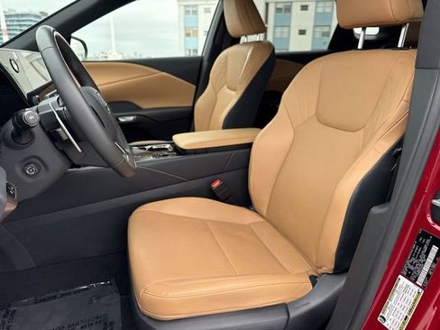 Used 2025 Lexus RX 350 FWD w/ Technology Package image 11
