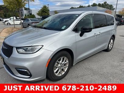Certified 2024 Chrysler Pacifica Touring-L