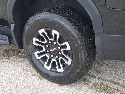 New 2026 GMC Sierra EV Elevation image 17