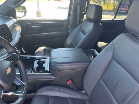 Used 2025 Chevrolet Tahoe LT AWD/4WD image 11