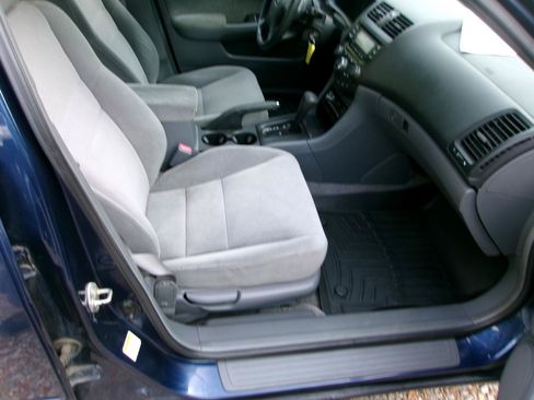 Used 2005 Honda Accord LX image 6