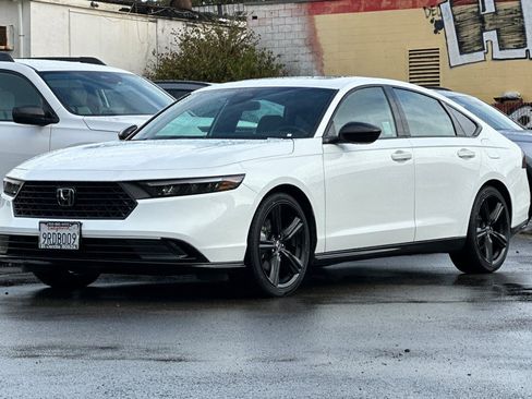 Used 2025 Honda Accord Sport image 7