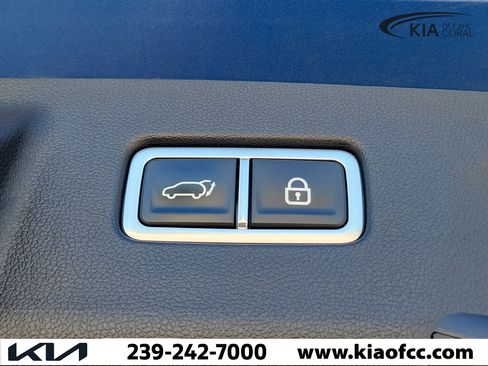 Certified 2022 Kia Sorento SX AWD/4WD image 12