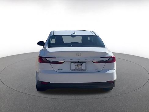 Used 2025 Toyota Camry LE image 12